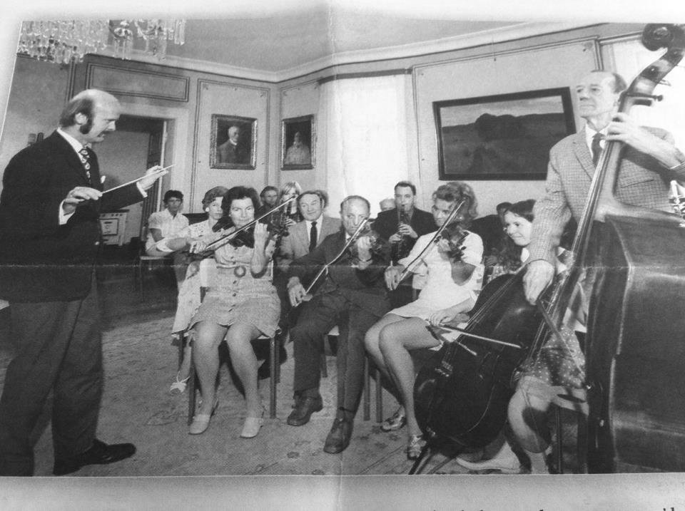 Orkesterets første konsert i 1973 på Tveter gård